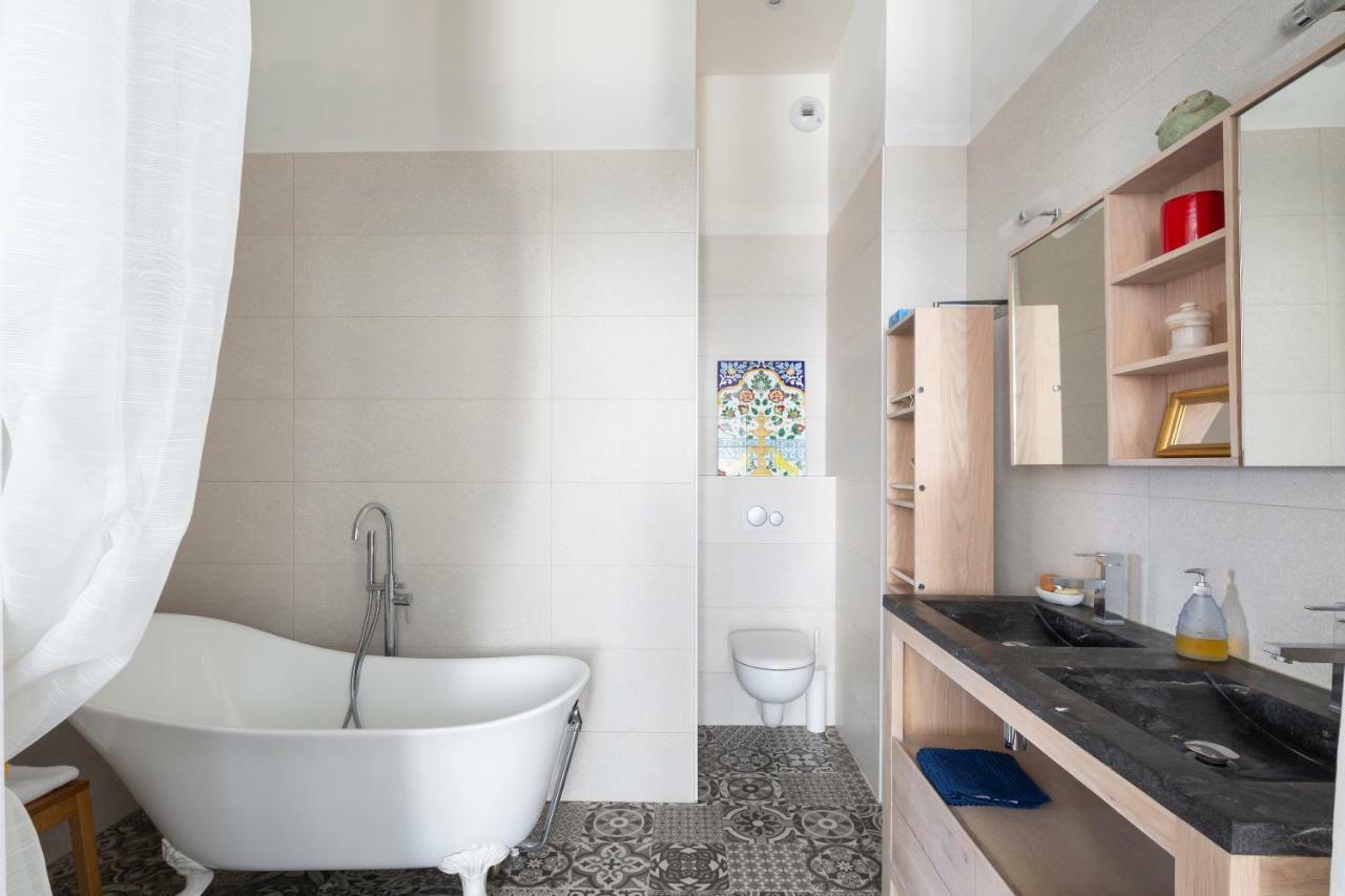 Les Suites De Philippe By Cocoonr Rennes Exterior photo